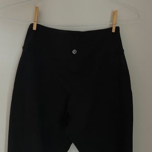 Black Lululemon Align Jogger Cropped